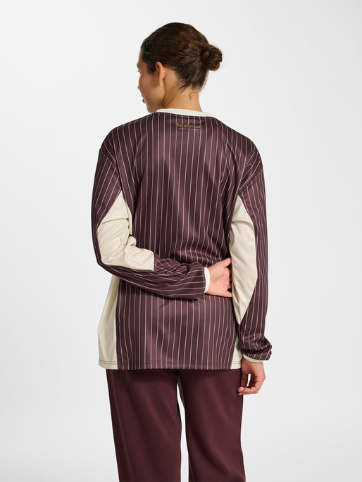 hmlLOOSE JERSEY LS STRIPE TOPSCORER, VINEYARD WINE, model