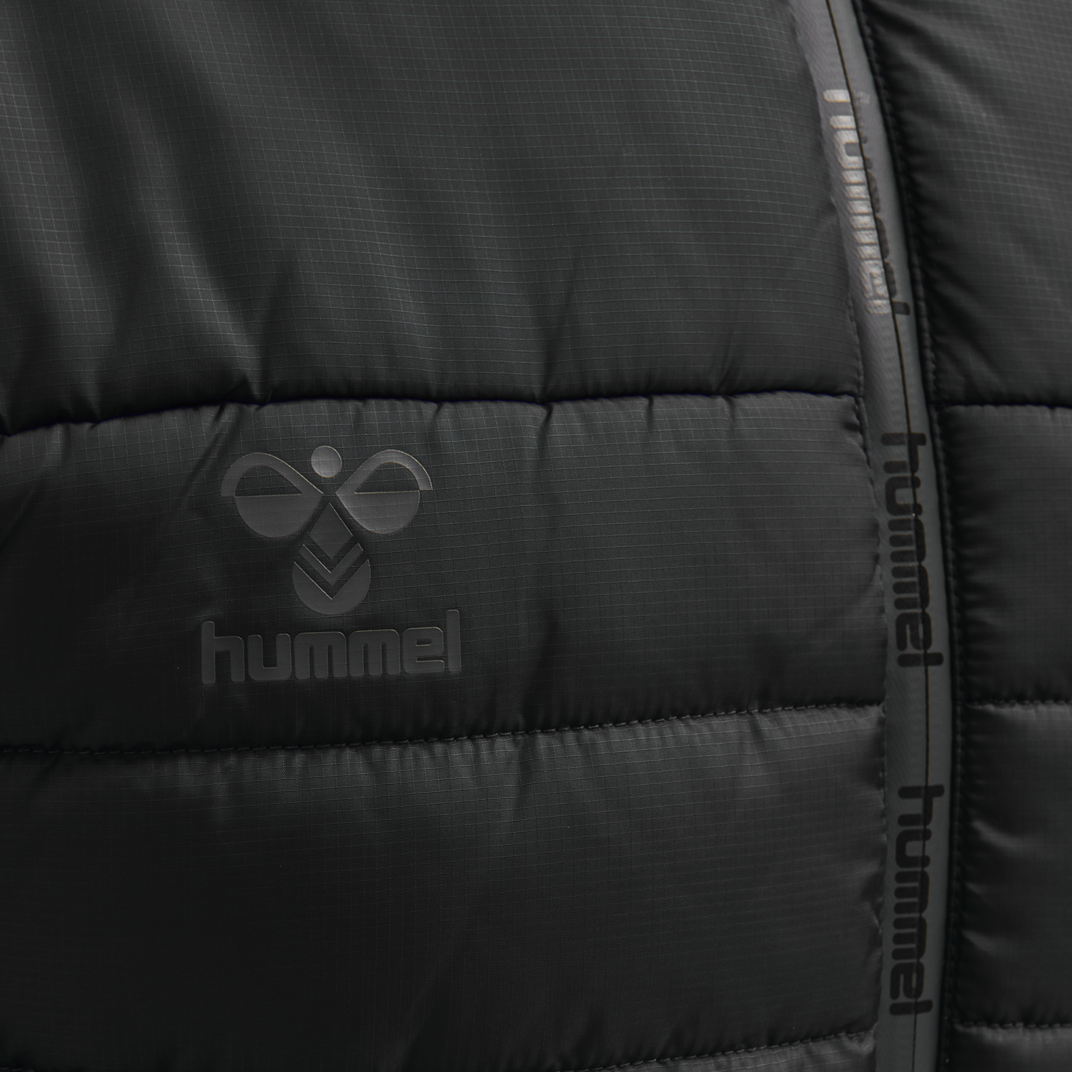 hmlNORTH QUILTED HOOD JACKET, BLACK/ASPHALT, packshot