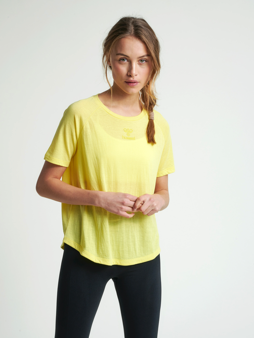 hmlVANJA T-SHIRT S/S, 5039, model