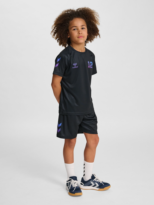 hmlSHIMMER T-SHIRT S/S, BLACK/CAYENNE, model