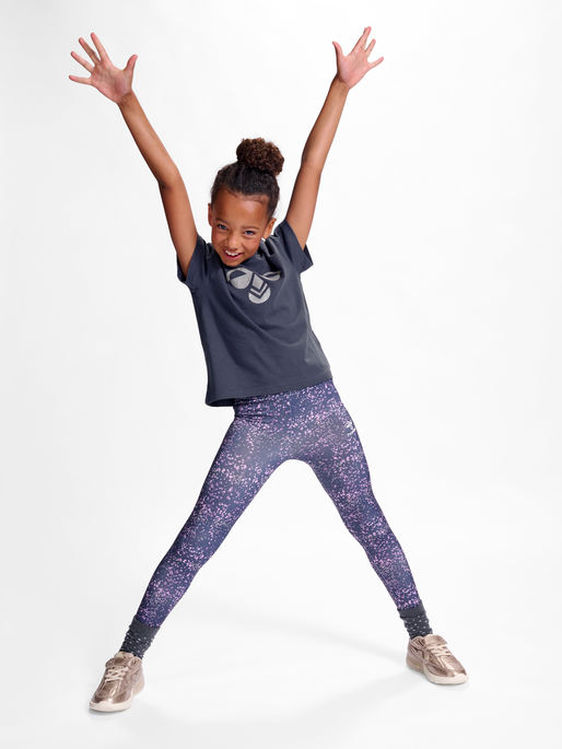 hmlLUNA T-SHIRT S/S, 0526, model