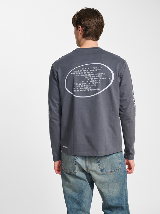 hmlPLADSTILFORSKELLE 25 T-SHIRT L/S, ASPHALT, model
