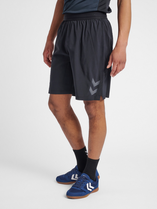 hmlAUTHENTIC PRO WOVEN SHORTS, 2267, model