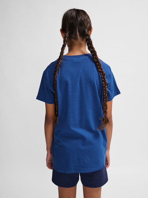 hmlGO 2.0 T-SHIRT S/S KIDS, TRUE BLUE, model