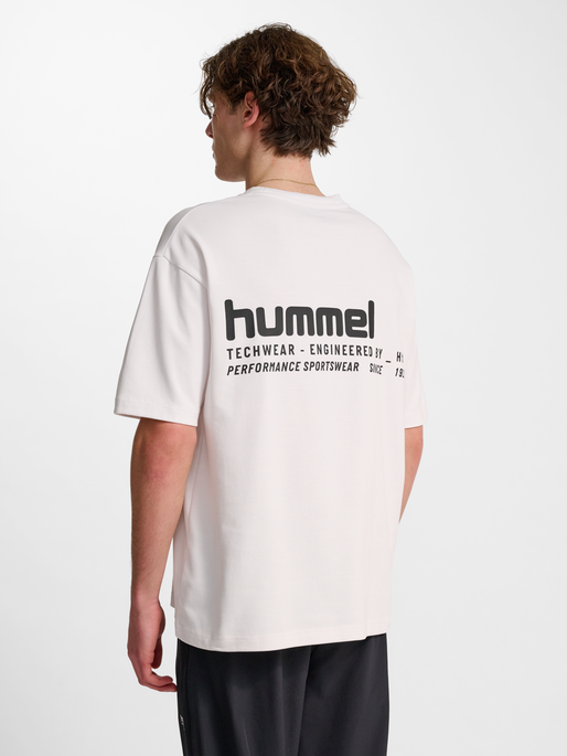 hmlHIIT LOOSE T-SHIRT S/S, WHITE, model