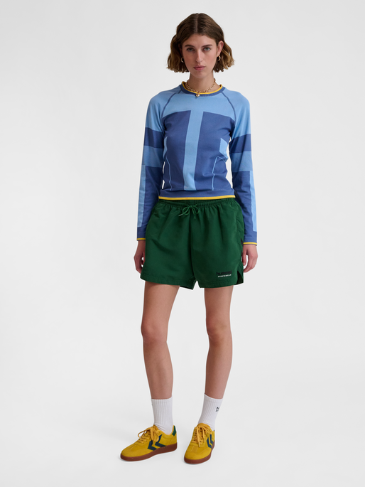 hmlNED SWIM SHORTS, EDEN, model