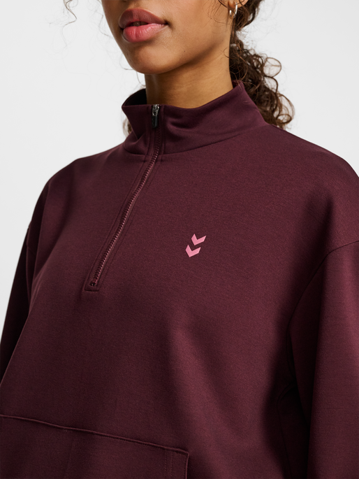 hmlYOGA SOFT HALFZIP W JACKET, FUDGE, model