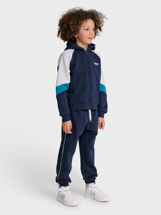 hmlJR LOOSE BLOCKED ZIP HOODIE, DRESS BLUES, model