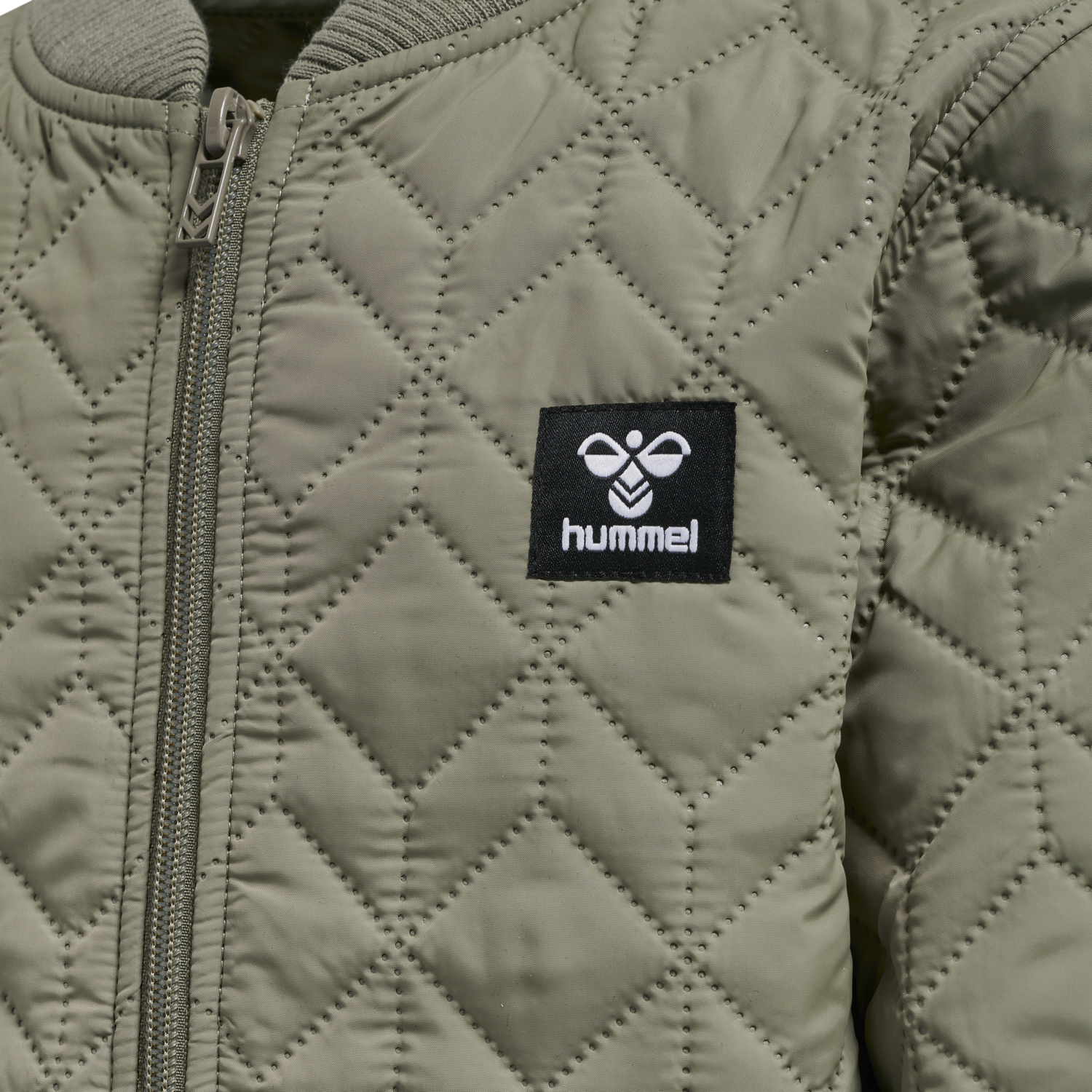 hmlSOBI THERMOSET, VETIVER, packshot