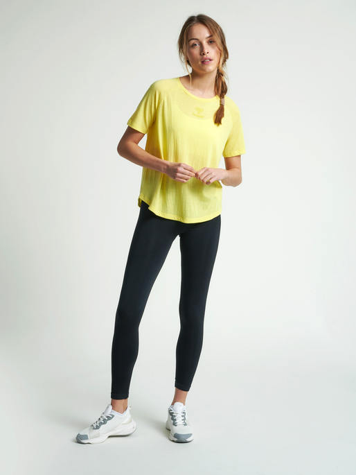 hmlVANJA T-SHIRT S/S, 5039, model