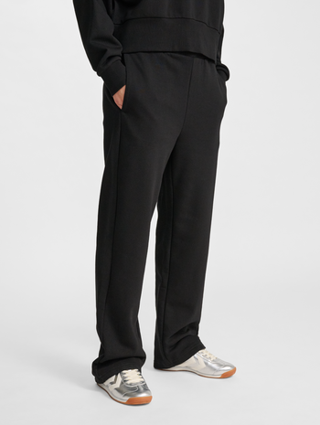 hmlLOOSE W SWEATPANTS BEE, BLACK, model
