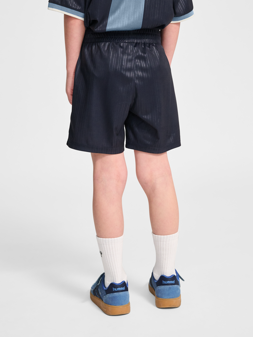 hmlJR BALL SHORTS, PARISIAN NIGHT, model