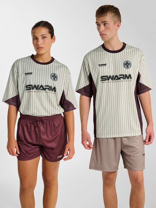 hmlLOOSE JERSEY SS STRIPE TOPSCORER, TOFU, model