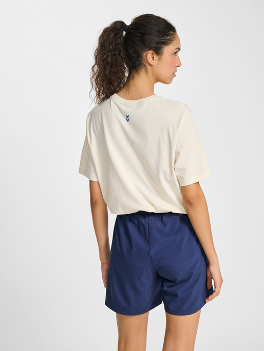 hmlPULSE GRAPHIC T-SHIRT S/S, TOFU, model