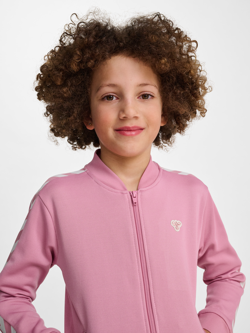 hmlJR ARCHIVE REG POLY ZIP JACKET, POLIGNAC, model