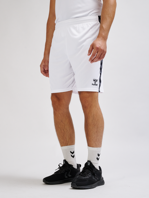 hmlAUTHENTIC PL SHORTS, WHITE, model