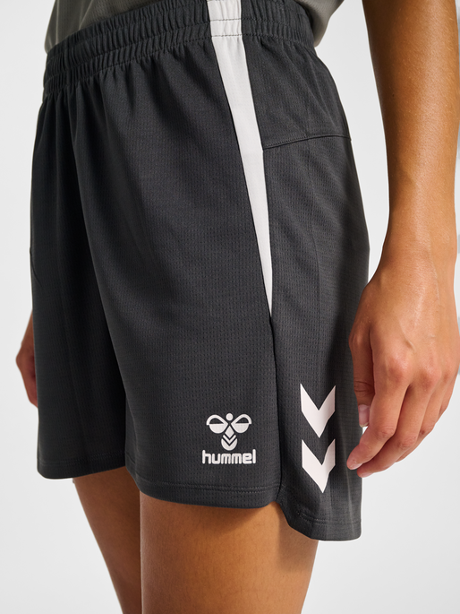 hmlLEAD 2.0 SHORTS WOMAN, ASPHALT, model