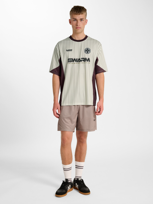 hmlLOOSE JERSEY SS STRIPE TOPSCORER, TOFU, model