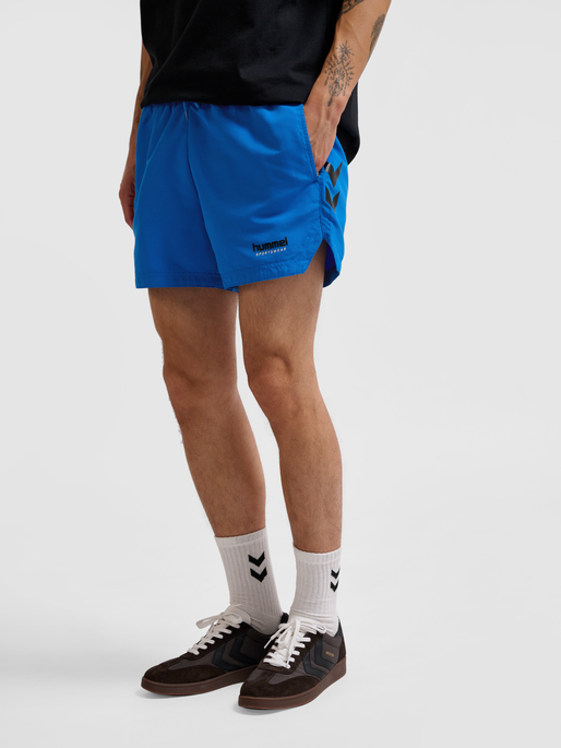 hmlNED SWIM SHORTS, SKYDIVER, model