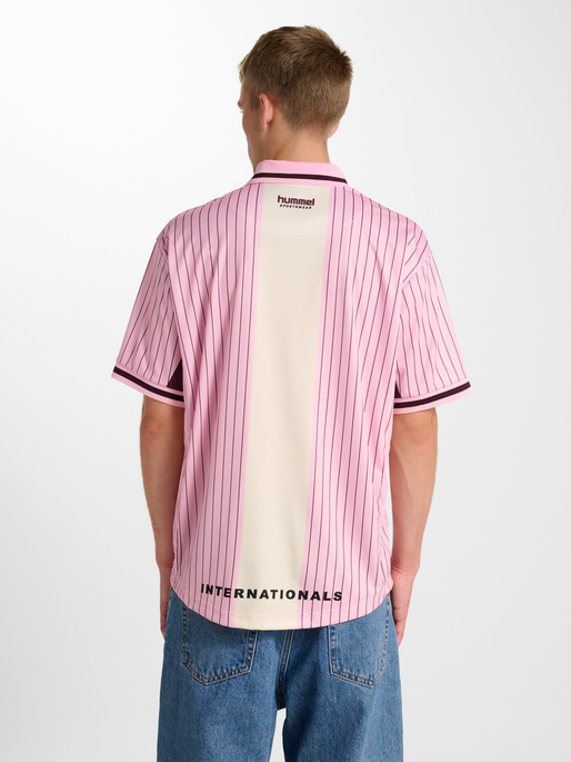 hmlLOOSE FB JERSEY S/S STRIPED, PINK-A-BOO, model