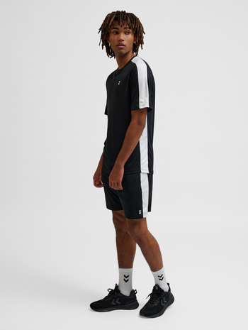 hmlPULSE CONTRAST SET, BLACK, model