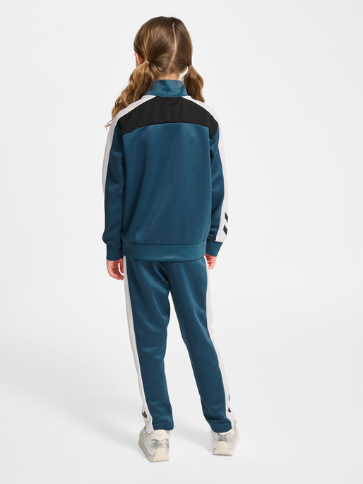 hmlJR COLORBLOCK TRACKSUIT, STARGAZER, model