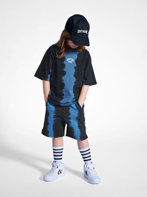 stsRIVER T-SHIRT S/S, TRUE BLUE/BLACK, model