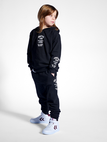 stmDIMAS HOODIE, BLACK, model